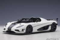 1:18 Koenigsegg Agera RS 2015 white/carbon/black accents