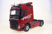 1:24 VOLVO TRUCKS FH GLOBETROTTER XL 25 YEARS EDITION RED 2023 - SOLIDO - S2400104